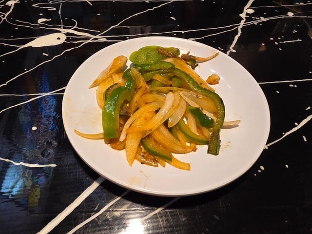 Grilled Bellpper & Onios (Side).