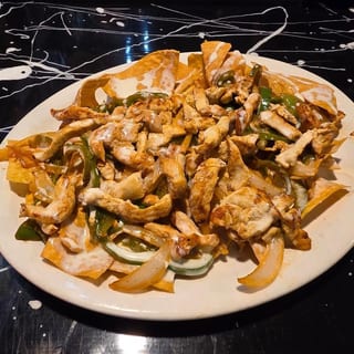 Grilled Chicken Nachos