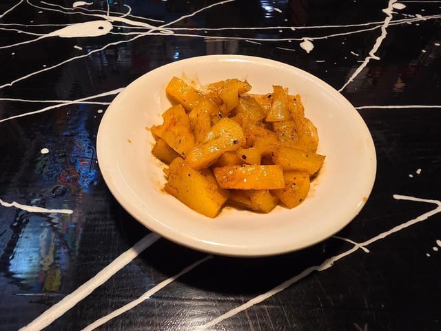 Pineapple (Side).