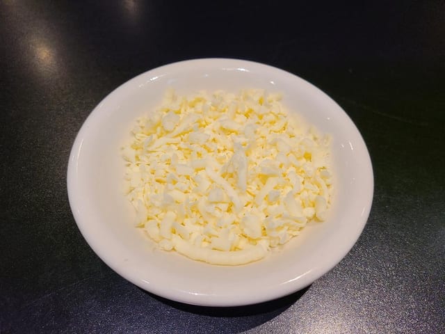 Shredded Cheese (side).