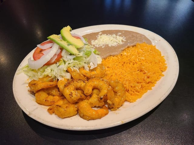 Camarones al ajo.