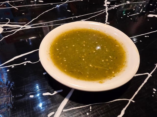 Green Salsa Linea (Side).