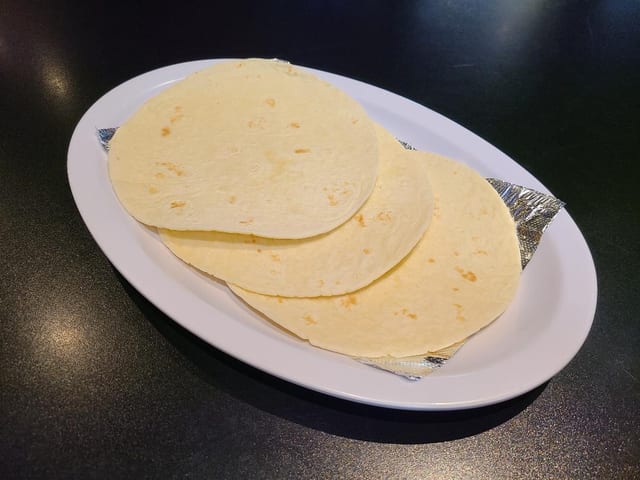 Flour Tortilla (Side).