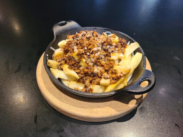 Chorifries.